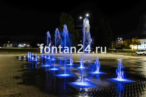 Фонтан в районе здания государственного цирка